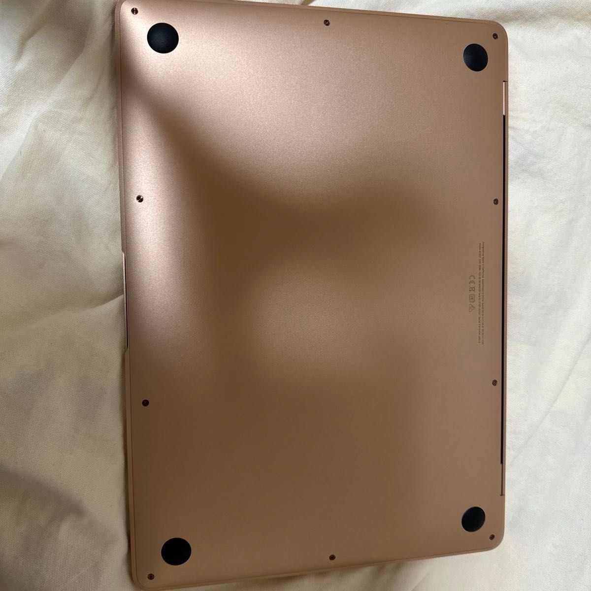 美品　MacBook Air M1 512gb おまけ付き　parallels