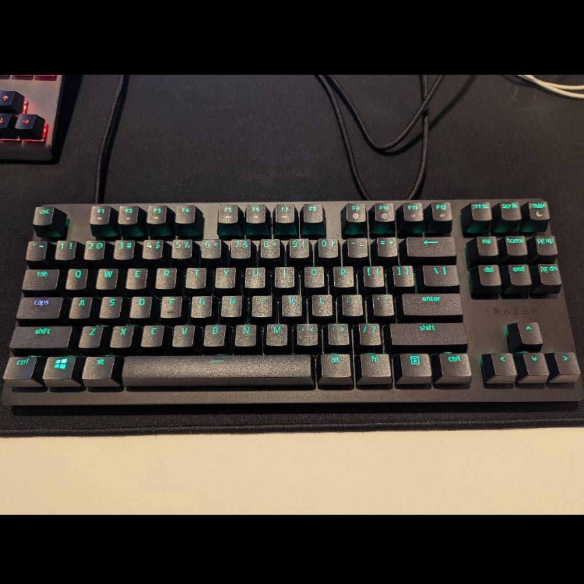 Razer HUNTSMAN　ゲーミングキーボード　テンキーレス　英字配列