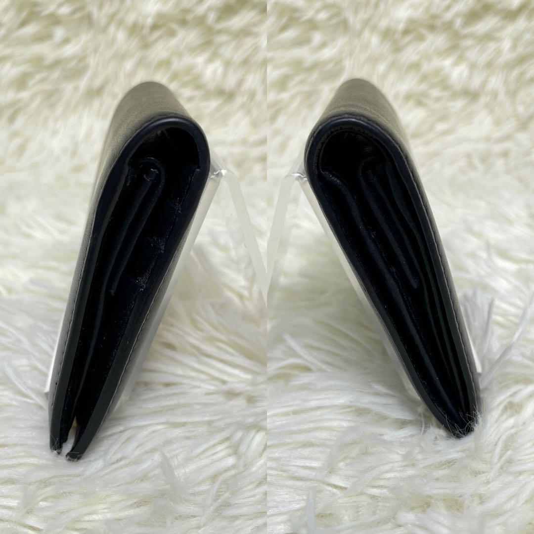 【極美品】miu miu ミュウミュウ　 二つ折り財布　 現行モデル　カーフレザー　ゴールドロゴ　ブラック　黒_画像3