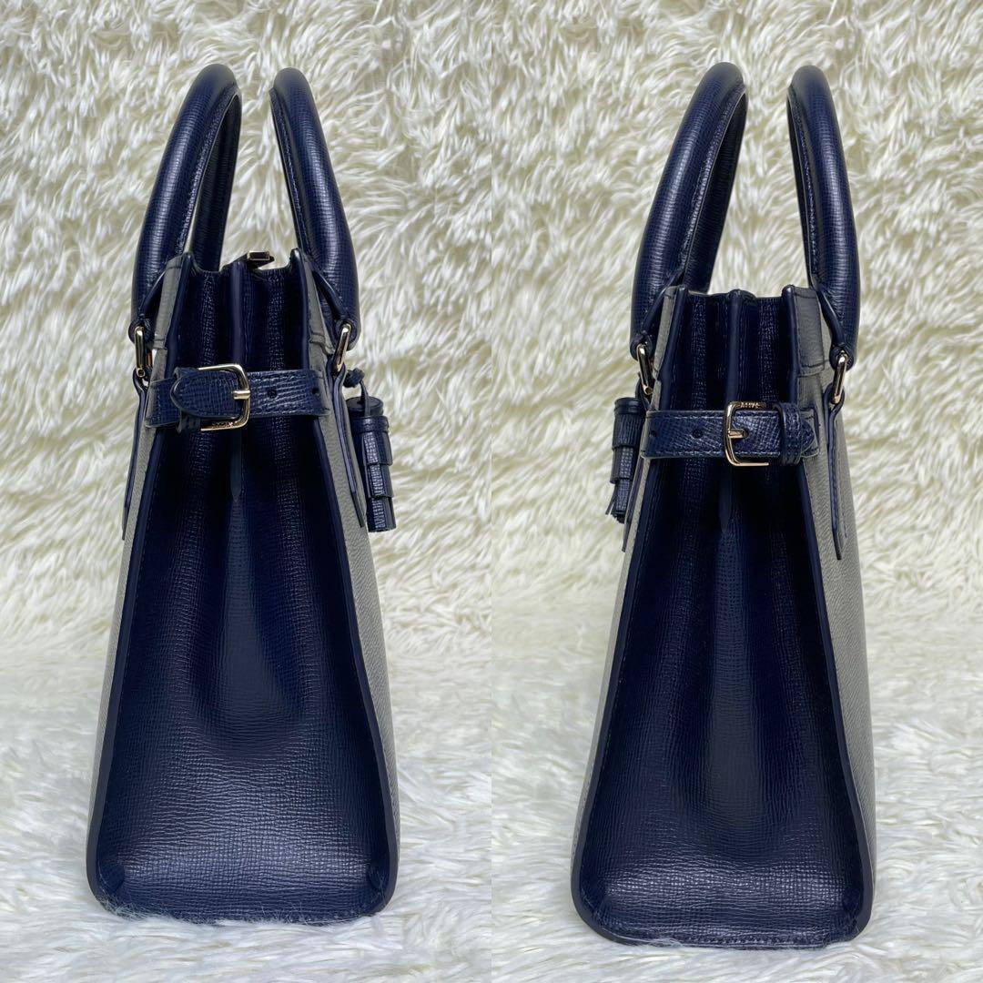 【未使用級】BALLY　バリー　 ハンドバッグ　ショルダーバッグ tady bag　タッセル　2WAY　レザー　ベルト　ロゴ金具　ネイビー　紺色_画像4