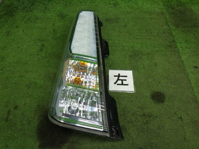 ★ 即決あり H27年 ワゴンR DAA-MH44S 左 テール ランプ 35670-72M20 ＬＥＤ TOKAI 35603-72M1 [ZNo:06002775]の画像1