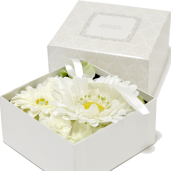  box цветок белый искусственный цветок свадьба оборудование орнамент брак праздник . в коробке зеленый подарок День матери .. нет интерьер 
