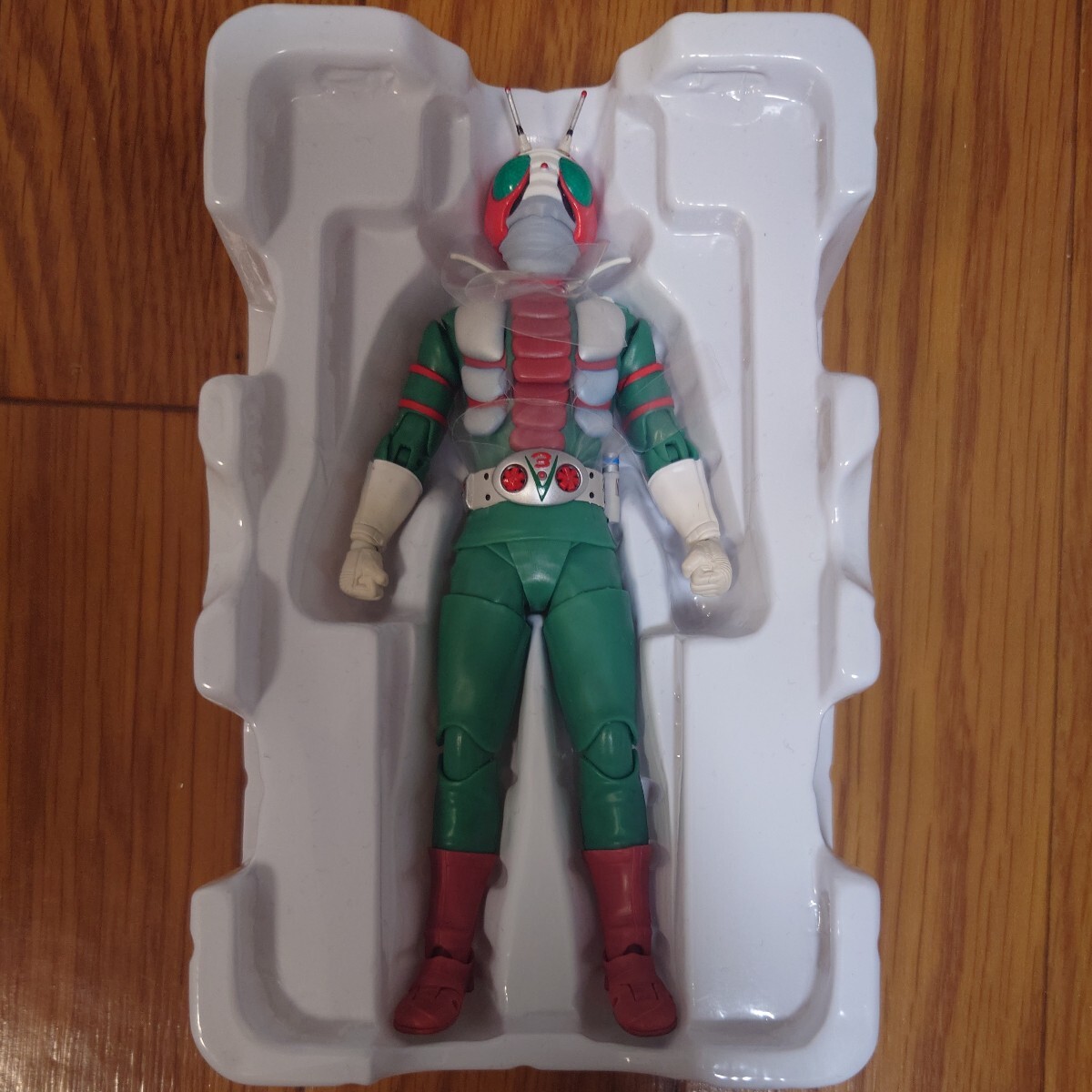 S.H figuarts genuine . carving made law Kamen Rider V3[ Junk ]