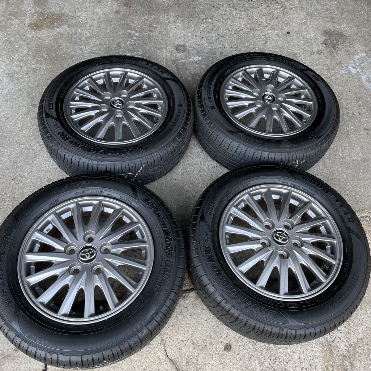 エスクァィア ノア ヴォクシー 純正アルミホイールセット 195/65R15 グッドイヤー EfficientGrip ECOHibrid 2018 15x6J_画像1