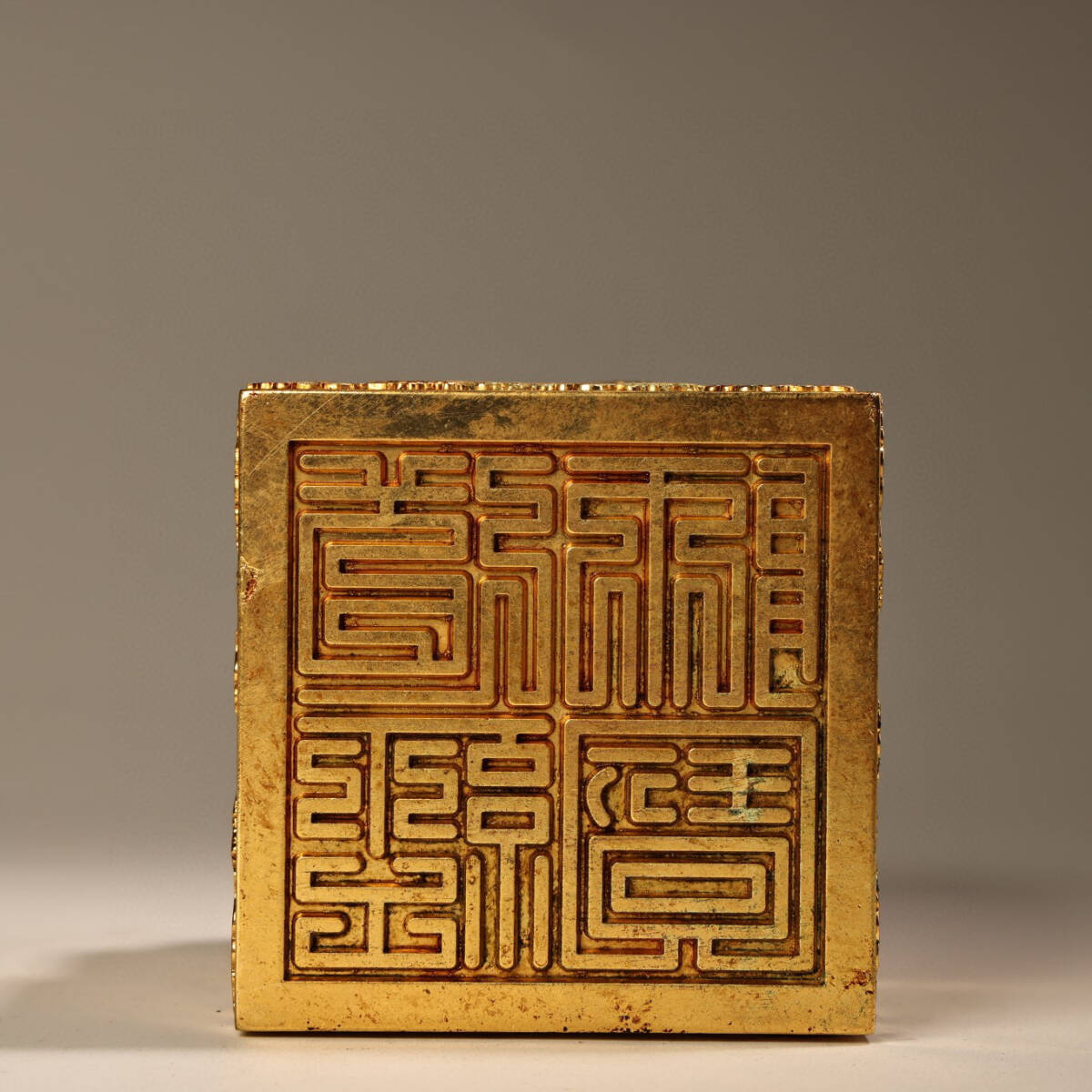 ▽鴻▽ 銅製 塗金 古龍印章 置物 古賞物 中国古玩 中国古美術 ▽鴻▽ 銅製 塗金 古龍印章 置物 古賞物 中国古玩 中国古美術