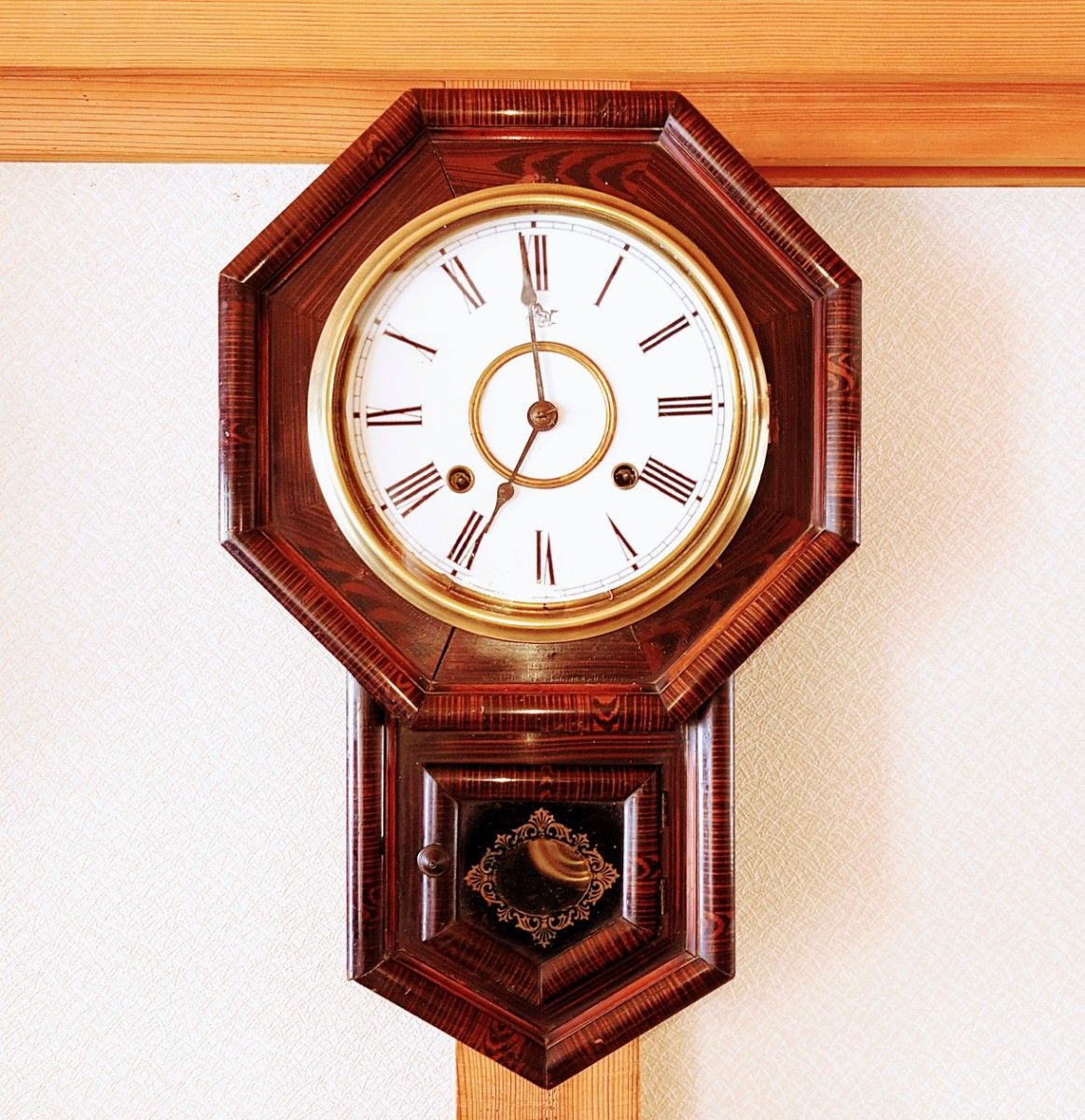 〈完動・美品〉尾張時計地球馬印　逆さラベル　小型玉縁八角合長ゼンマイ振り子時計　古時計 アンティーク ボンボン時計