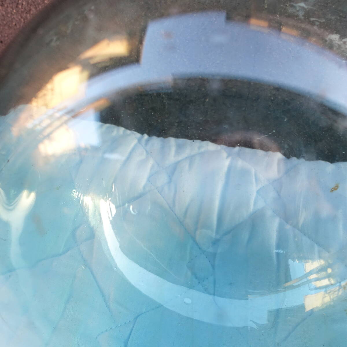 古いガラス玉 浮き玉 ガラス球 浮き球 ビン玉 気泡入り 刻印あり 昭和レトロ 浮玉 硝子 ヘソ 漁具 インテリア 大型 直径約23.8cm_画像9
