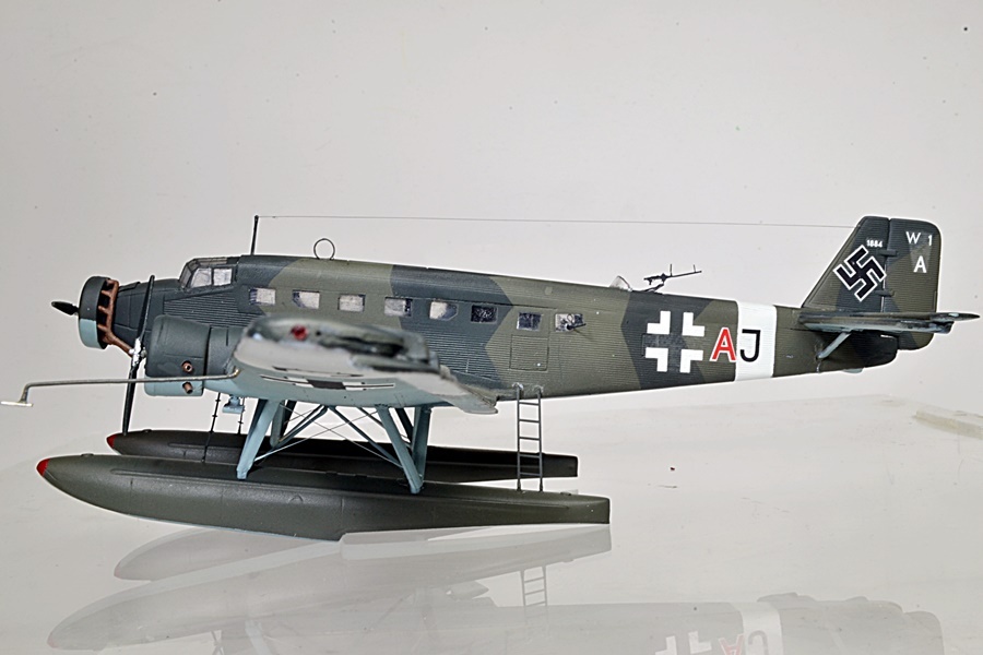 Yahoo!オークション - 1/144 【完成品】 ユンカースJu52/3m Yahoo!オークション - 1/144 【完成品】 ユンカースJu52/3m