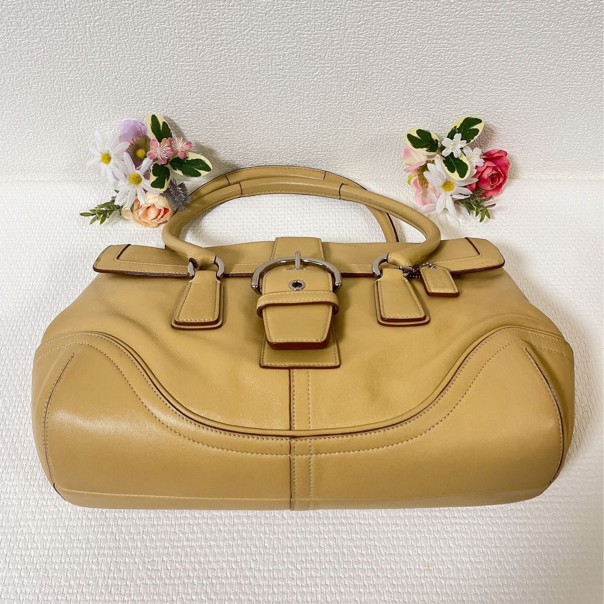 COACH コーチ トートバッグ 肩掛け 手提げ ベージュ系 裏地総柄 COACH コーチ トートバッグ 肩掛け 手提げ ベージュ系 裏地総柄