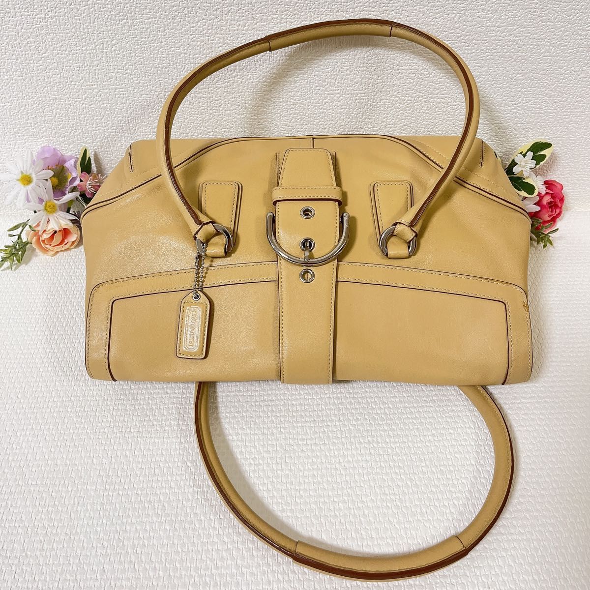 COACH コーチ トートバッグ 肩掛け 手提げ ベージュ系 裏地総柄 COACH コーチ トートバッグ 肩掛け 手提げ ベージュ系 裏地総柄