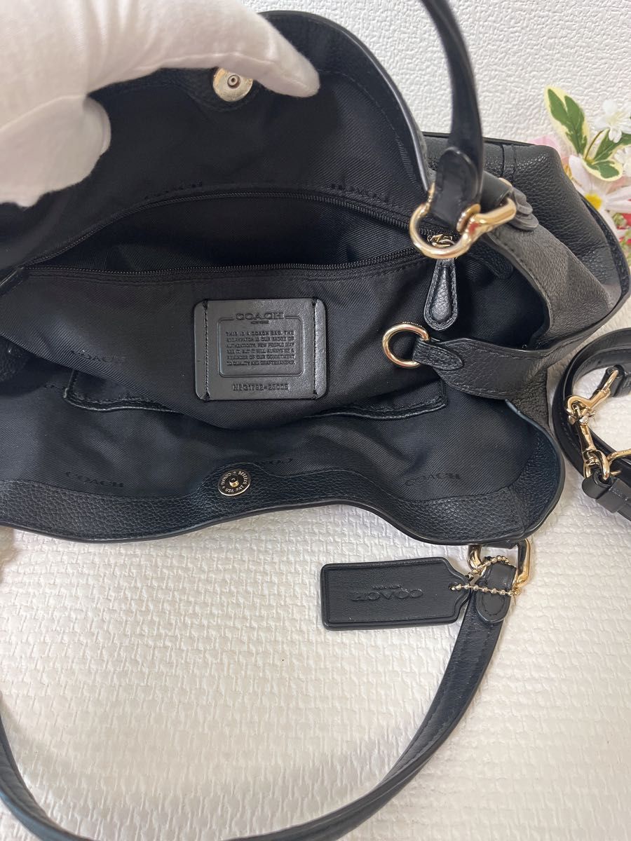 【タイムセール！美品】COACH コーチ ショルダーバッグ 2way ハンドバッグ ブラック系 黒 レザー チャーム付き