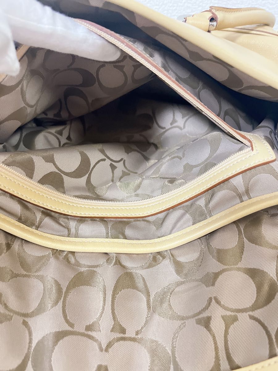COACH コーチ トートバッグ 肩掛け 手提げ ベージュ系 裏地総柄 COACH コーチ トートバッグ 肩掛け 手提げ ベージュ系 裏地総柄