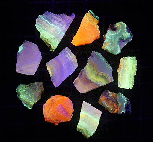 鉱物標本、蛋白石、蛍光オパール北海道産　S　23グラム（D5)_画像1