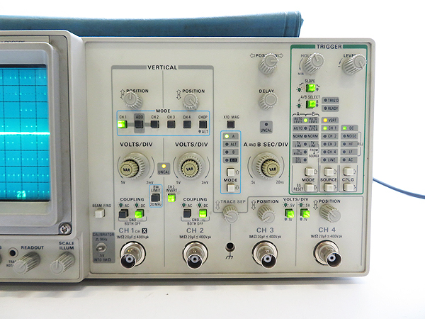 Tektronix 2245 100 MHz OSILLOSCOPE テクトロニクス オシロスコープ ジャンク_画像3