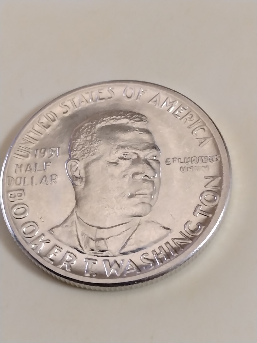 アメリカ 1951 50セント銀貨 Booker T.Washingtonの画像1