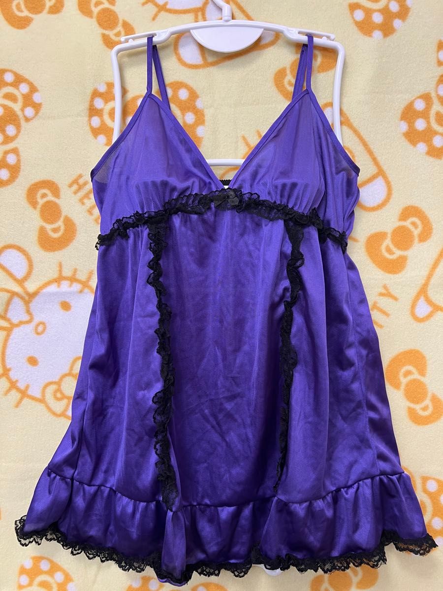 セクシー　コスプレ　紫のネグリジェ　Tバックショーツ付き 新品未使用