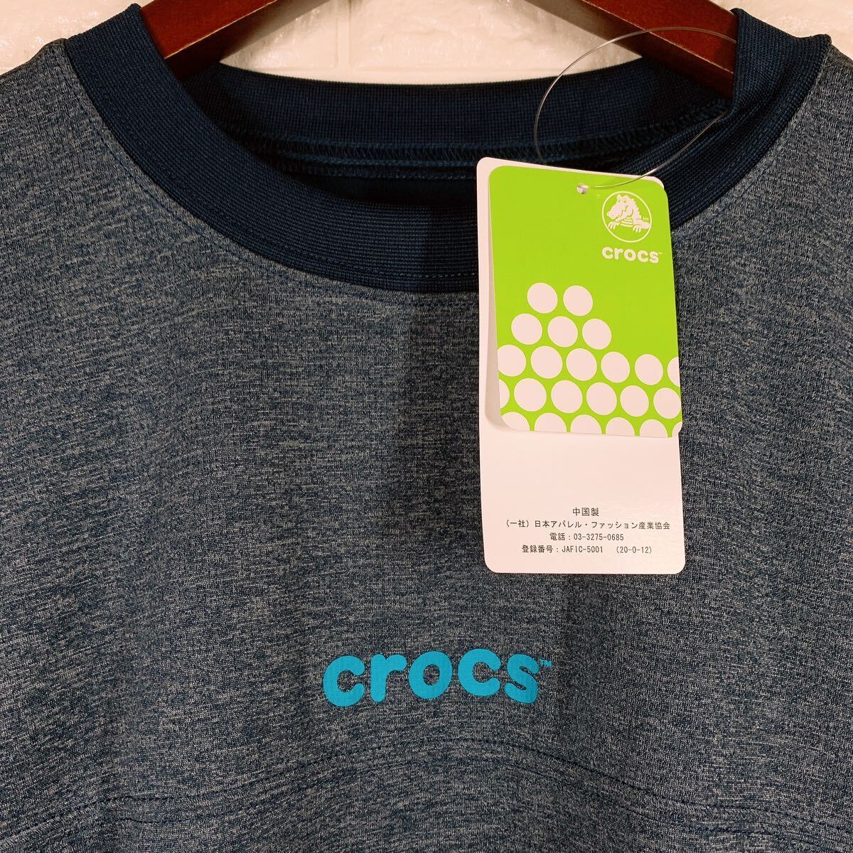 新品　crocs Tシャツ　170サイズ ネイビー系_画像4