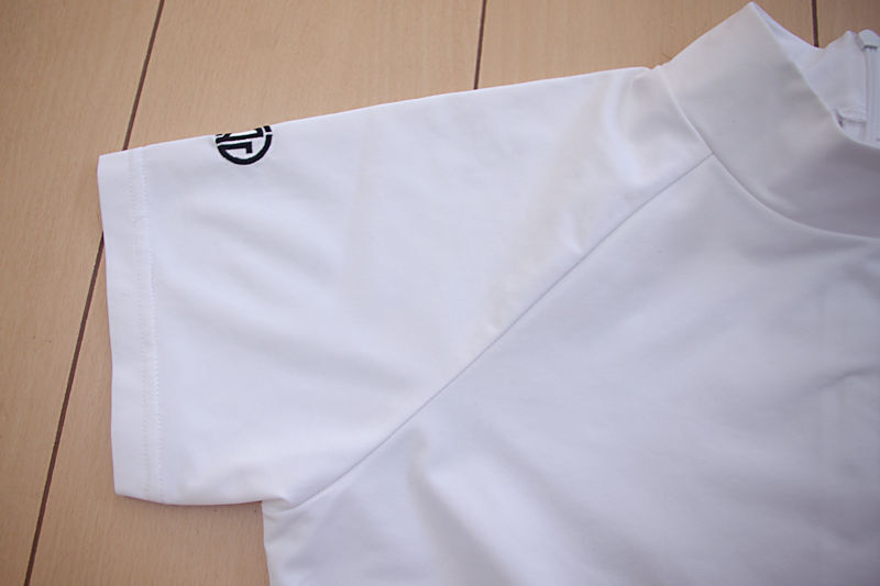 ●美品 CPG GOLF レディスハイネック 夏用ゴルフ半袖シャツ シーピージーゴルフ 白×黒の画像4