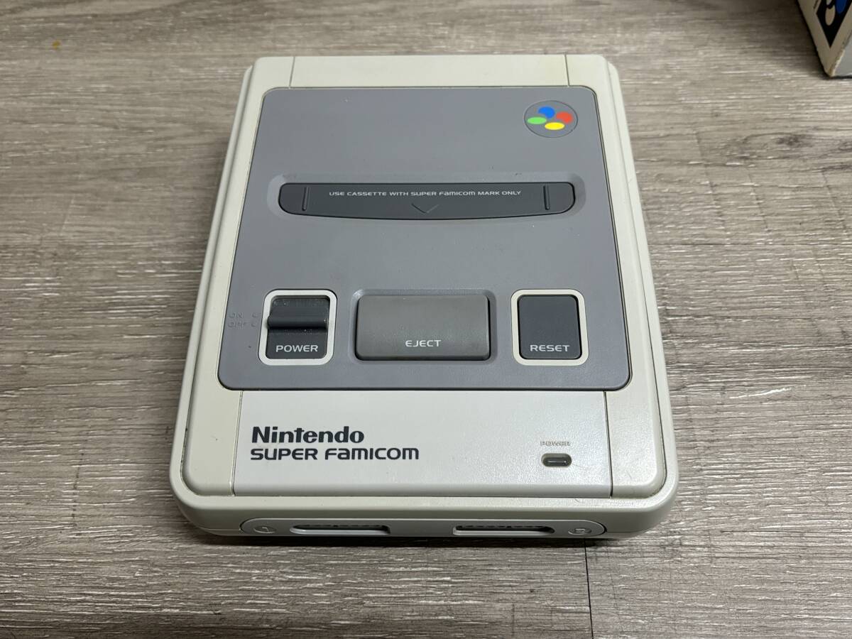 ☆ SFC ☆ スーパーファミコン 動作品 本体 コントローラー アダプター ケーブル 箱 説明書 付属 Nintendo SUPER FAMICOM 任天堂 5455の画像4