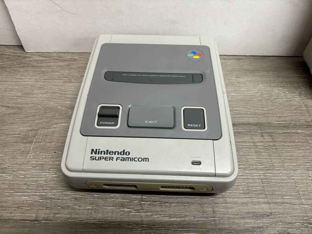 ☆ SFC ☆ スーパーファミコン 動作品 本体 コントローラー アダプター ケーブル ケース 付属 Nintendo SUPER FAMICOM 任天堂 8488_画像5