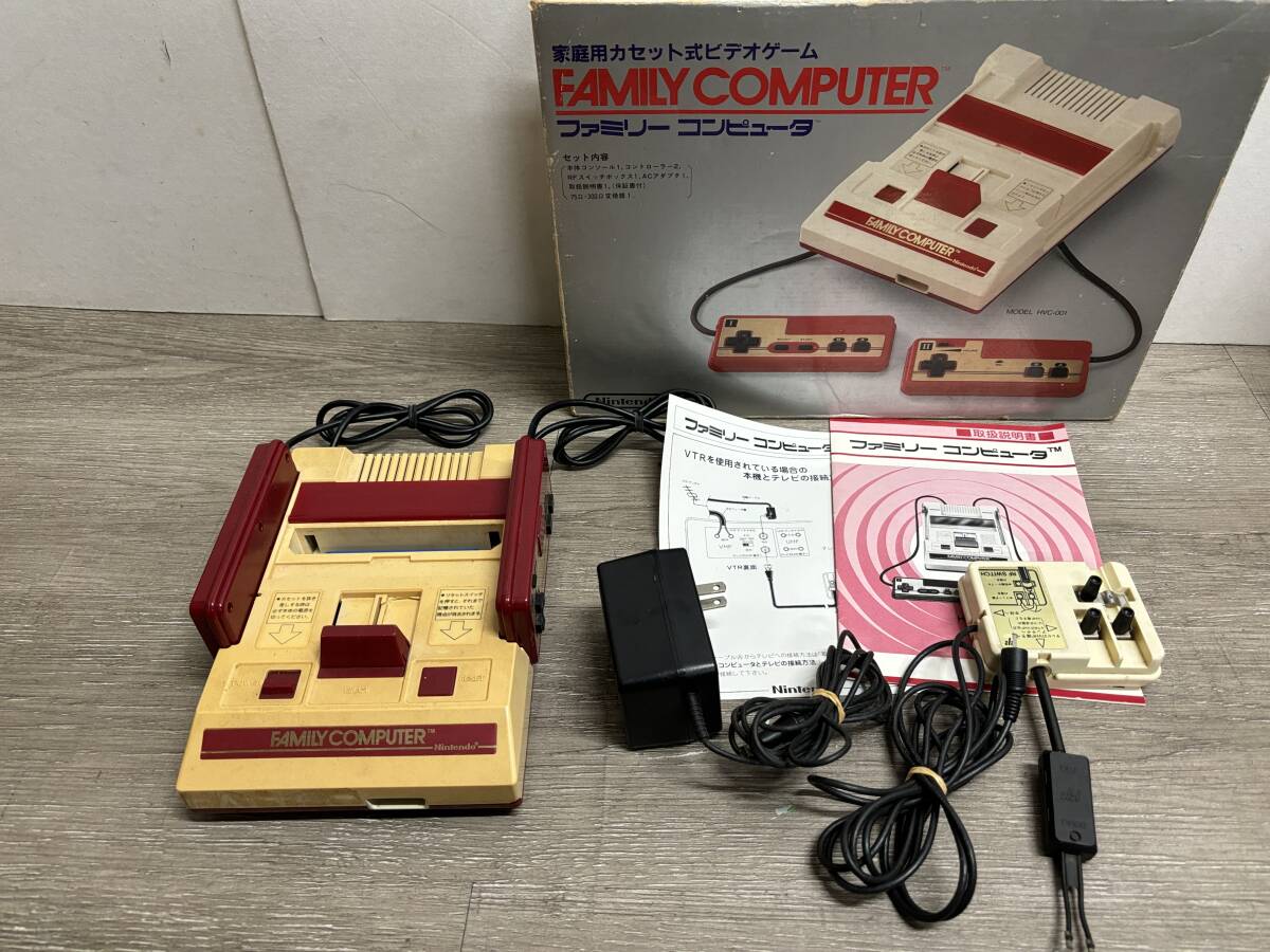 ☆ FC ☆ ファミリーコンピューター 本体 四角ボタン ボタン 未チェック 箱 説明書 付属 初期 ファミコン 角コン Nintendo 任天堂_画像1