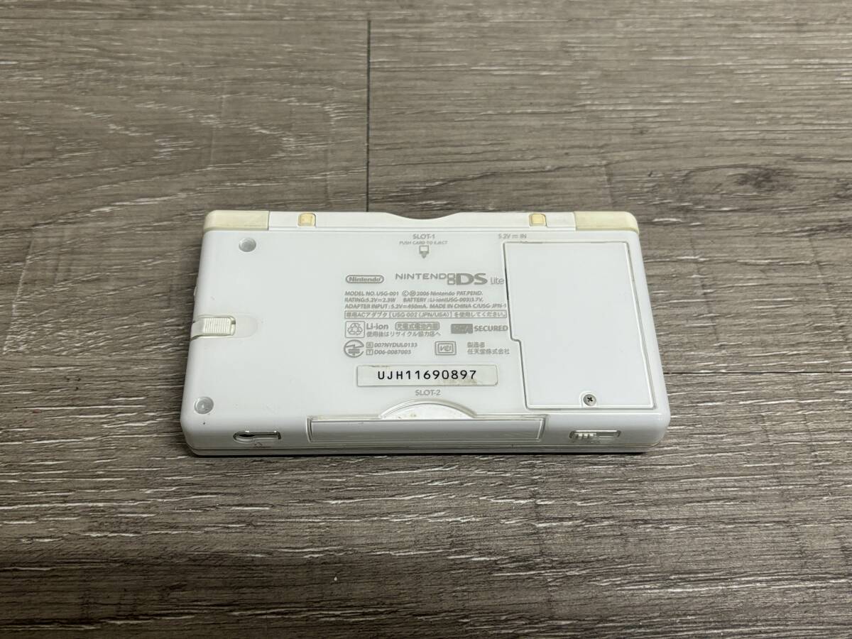 ☆ DSLite ☆ ニンテンドーDS Lite クリスタルホワイト 動作品 本体 アダプター タッチペン 付属 Nintendo DS GBA 任天堂 0897_画像3