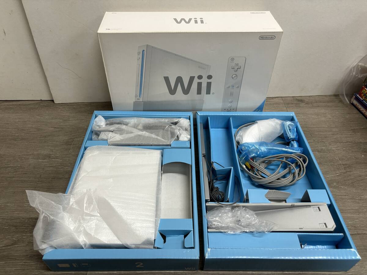☆ Wii ☆ ニンテンドー Wii 本体 7台 まとめ売り 未チェック ジャンク 現状販売 大量セット Nintendo 箱 説明書 シロ 任天堂_画像6