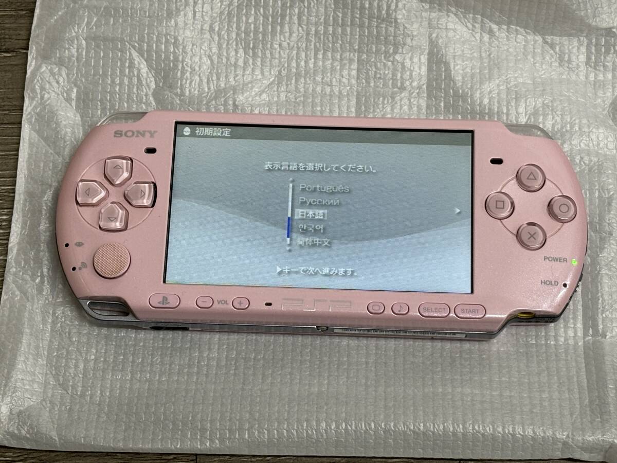 ☆ PSP ☆ プレイステーションポータブル PSP-3000 ブロッサムピンク 動作品 本体 アダプター 箱 説明書 付属 Playstation Portable 6413_画像2