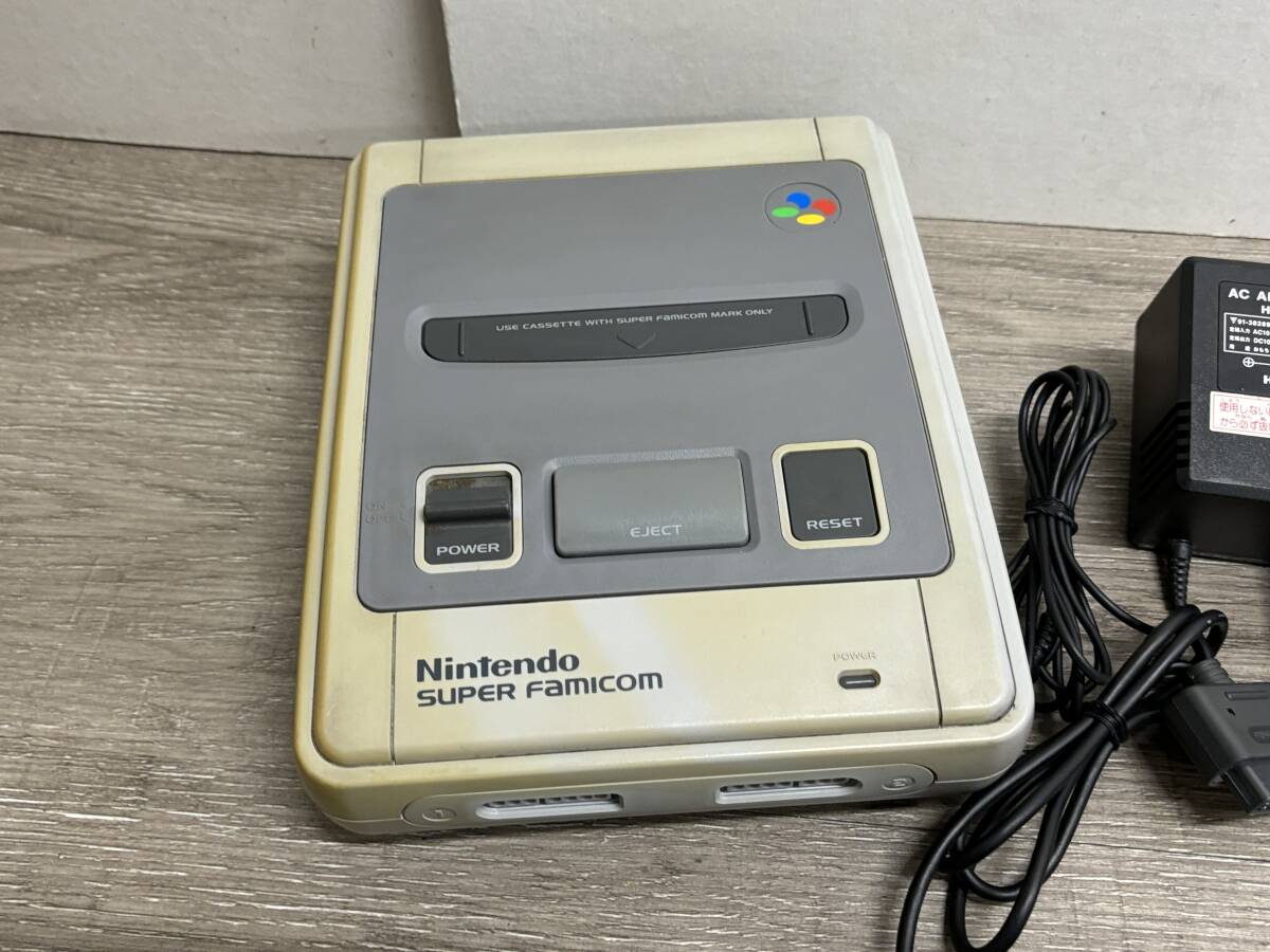 ☆ SFC ☆ スーパーファミコン 動作品 本体 コントローラー アダプター ケーブル 付属 Nintendo 任天堂 SUPER FAMICOM 9038_画像2