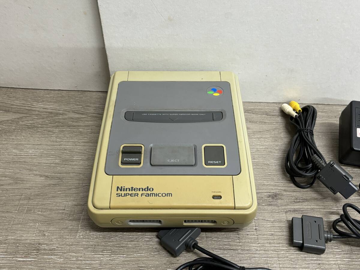 ☆ SFC ☆ スーパーファミコン 動作品 本体 コントローラー アダプター ケーブル 付属 Nintendo 任天堂 SUPER FAMICOM 5933_画像2