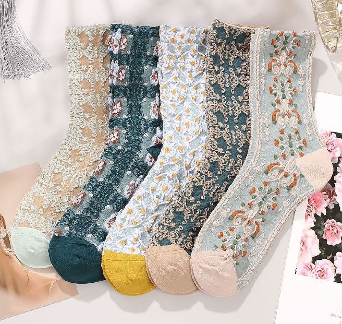 靴下　韓国　可愛い　花柄　北欧風　大人　おしゃれ　大人気　ソックス　レディース　 北欧　 北欧風靴下　 刺繍　 かわいい