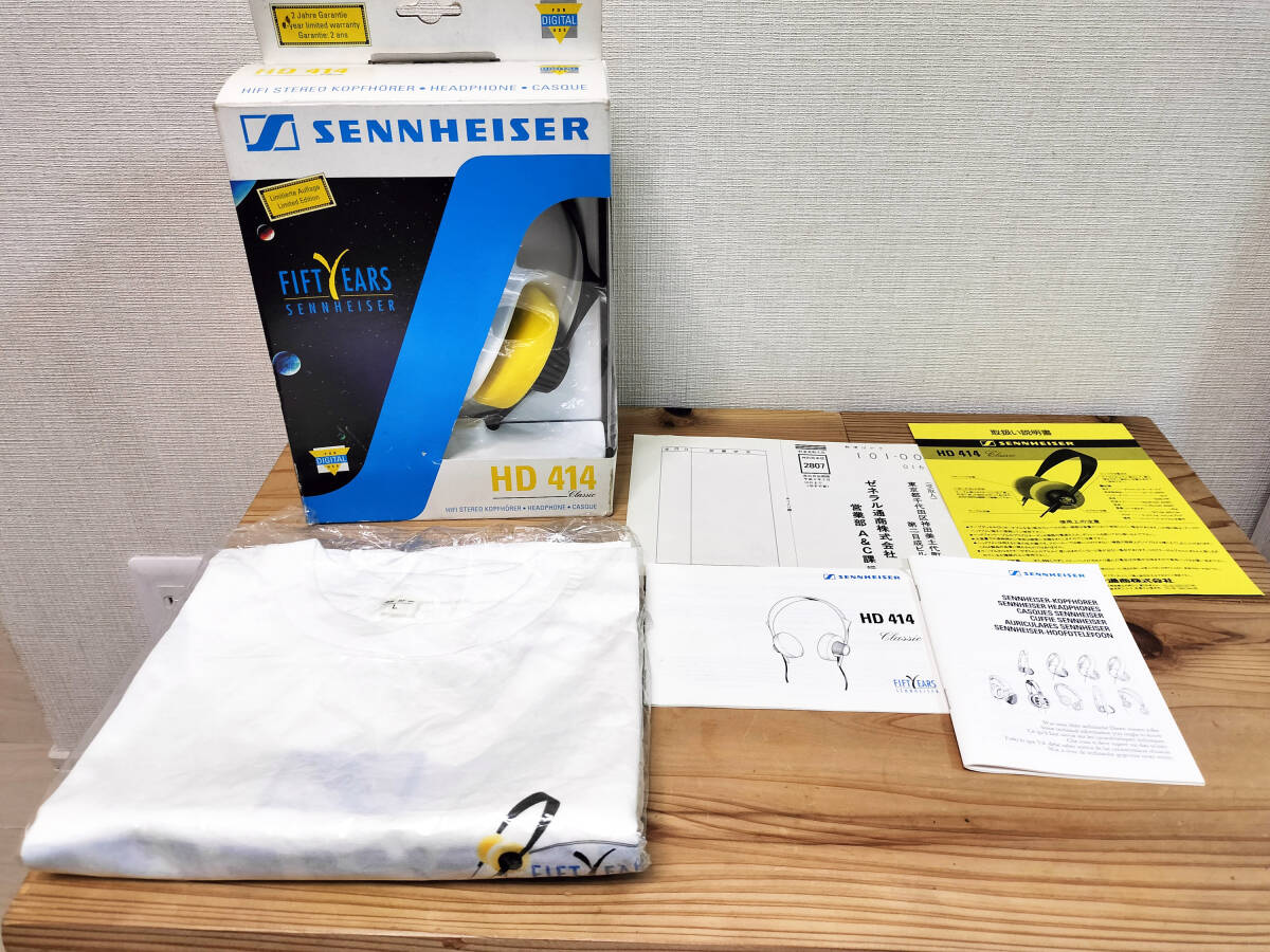 レア！ビンテージ！SENNHEISER HD414 50th Anniversary ゼンハイザー 元箱、取説付き！イヤーパッド新品！オマケでノベルティTシャツ付き！_画像7