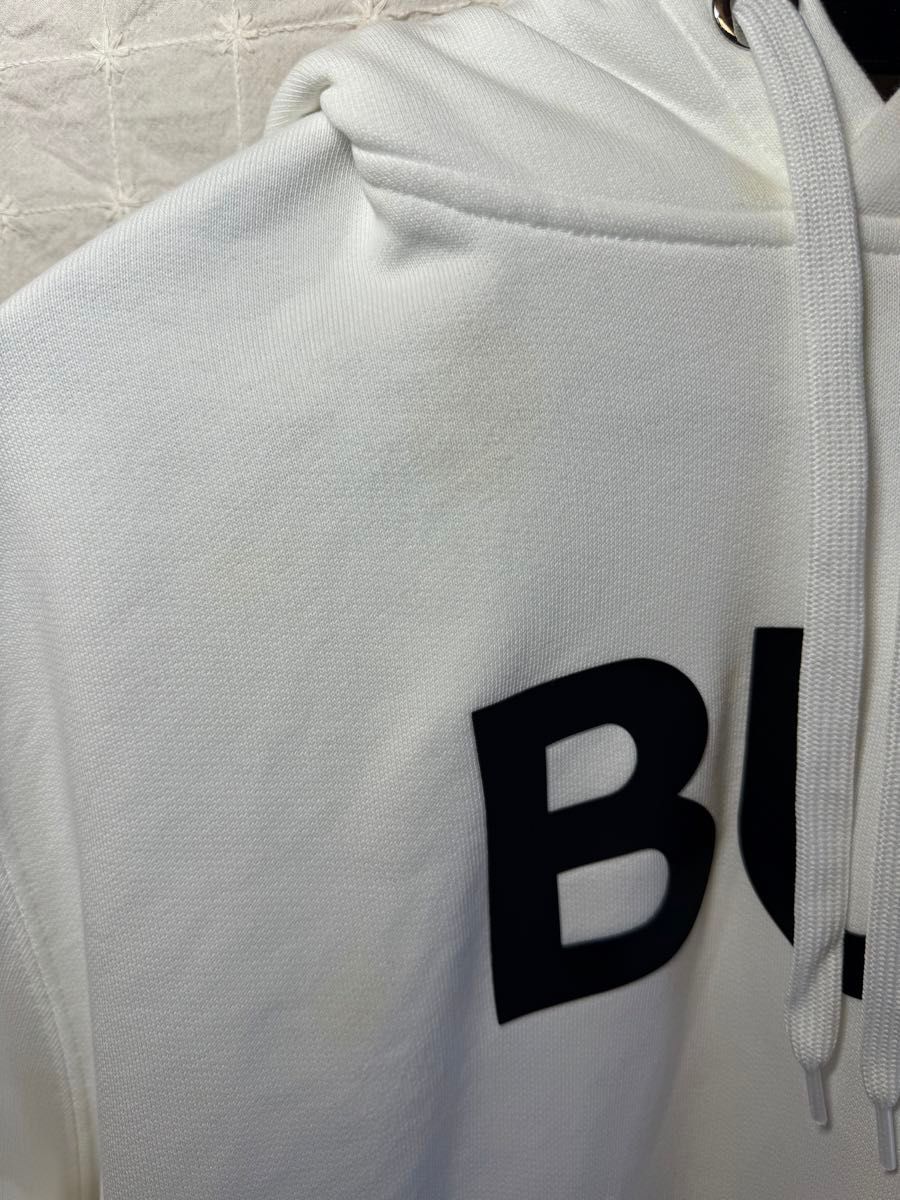 BURBERRY バーバリー パーカー 男女兼用 フード付き ホワイト 白 BURBERRY バーバリー パーカー 男女兼用 フード付き ホワイト 白