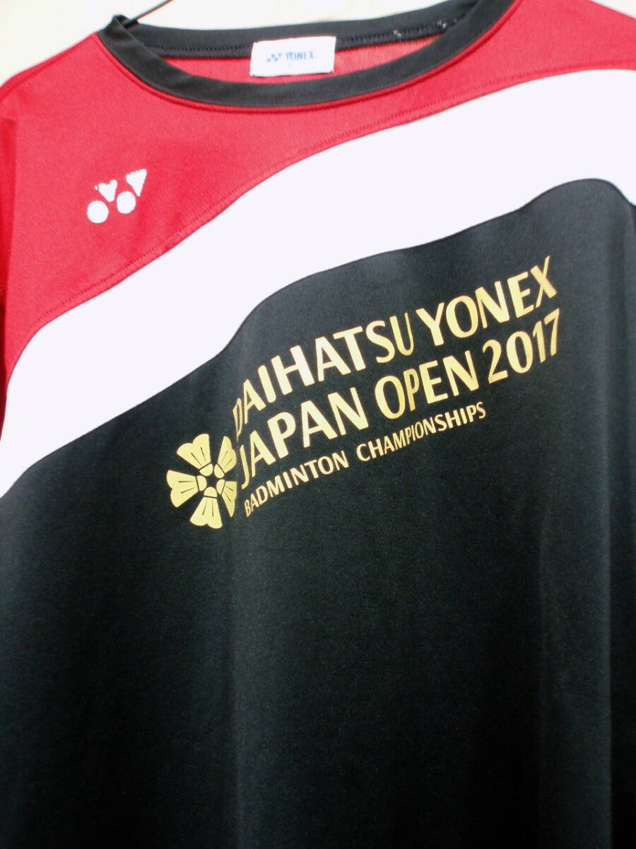 K47457【YONEX】バトミントン ダイハツ Yonex JAPAN オープン2017 長袖ゲームシャツ 美品 ジュニア ランパン スクールパンツ ハーフパン_画像2