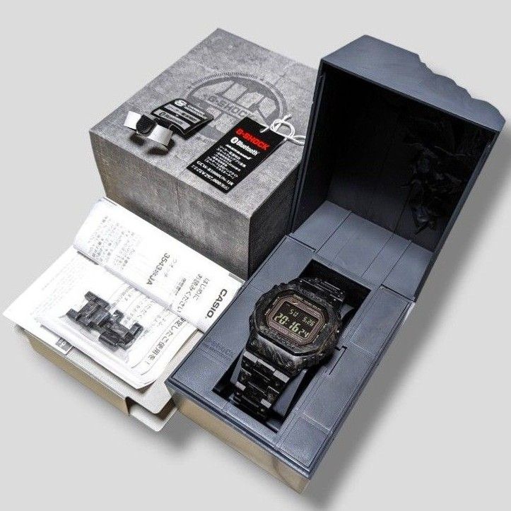 値下げ中 【着用数回 超美品】定価29 7万 限定フォージド 値下げ中 【着用数回 超美品】定価29 7万 限定フォージド