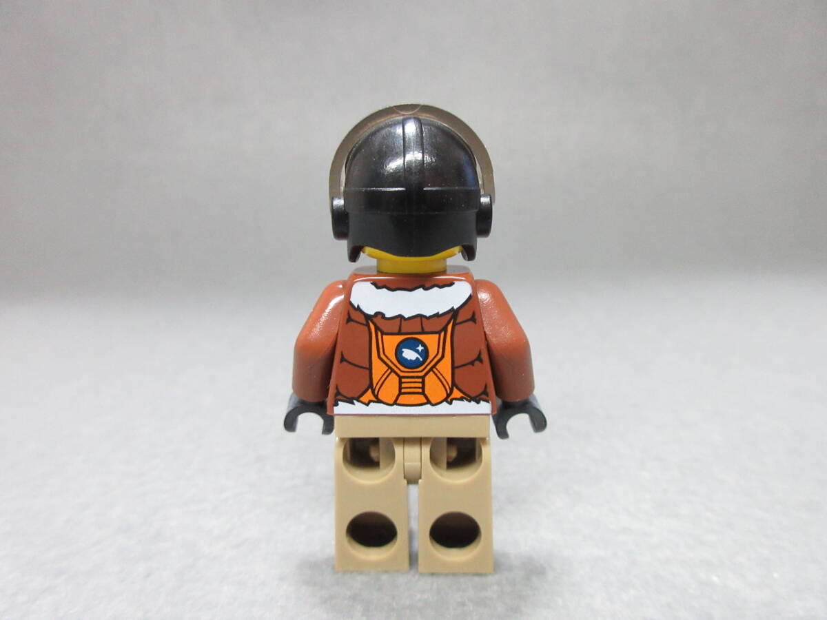 LEGO★240 正規品 街の人 パイロット ミニフィグ 同梱可能 レゴ シティ タウン 働く人 男 女 子供 会社員 冒険 探検 ミリタリーの画像2