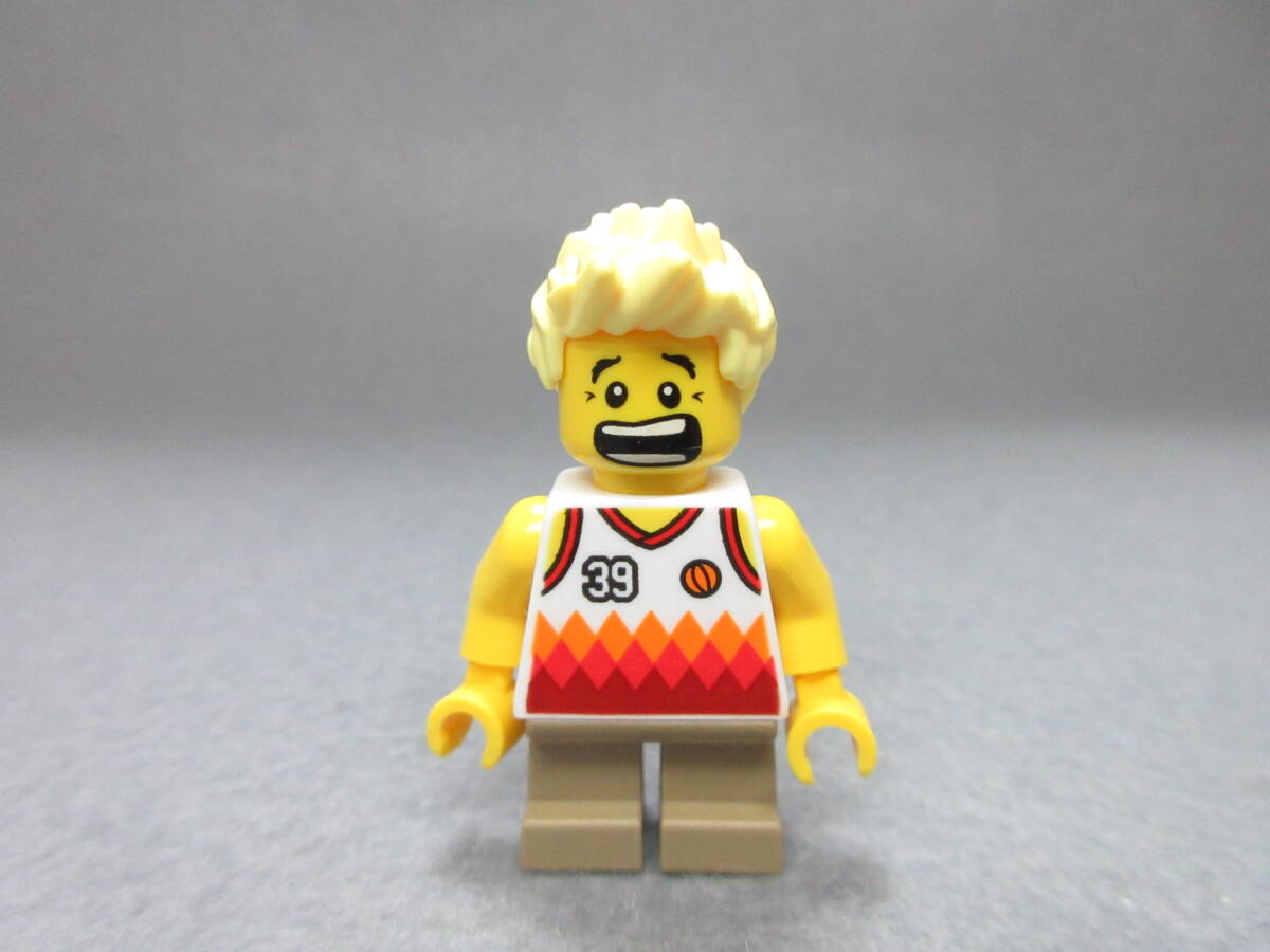 LEGO★258 正規品 街の人 男の子 少年 ミニフィグ 同梱可能 レゴ シティ タウン 働く人 男 女 子供 会社員 バスケ バスケットボールの画像1