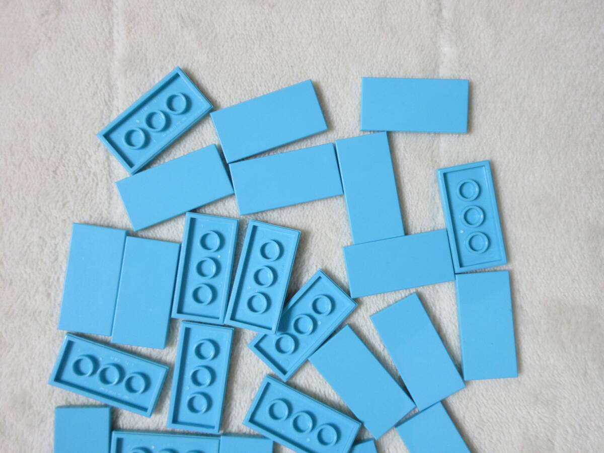 LEGO★4 正規品 30個 アズール 2×4 タイル プレート 同梱可能 レゴ クリエイター エキスパート 建材 建物 フレンズ ディズニー_画像3