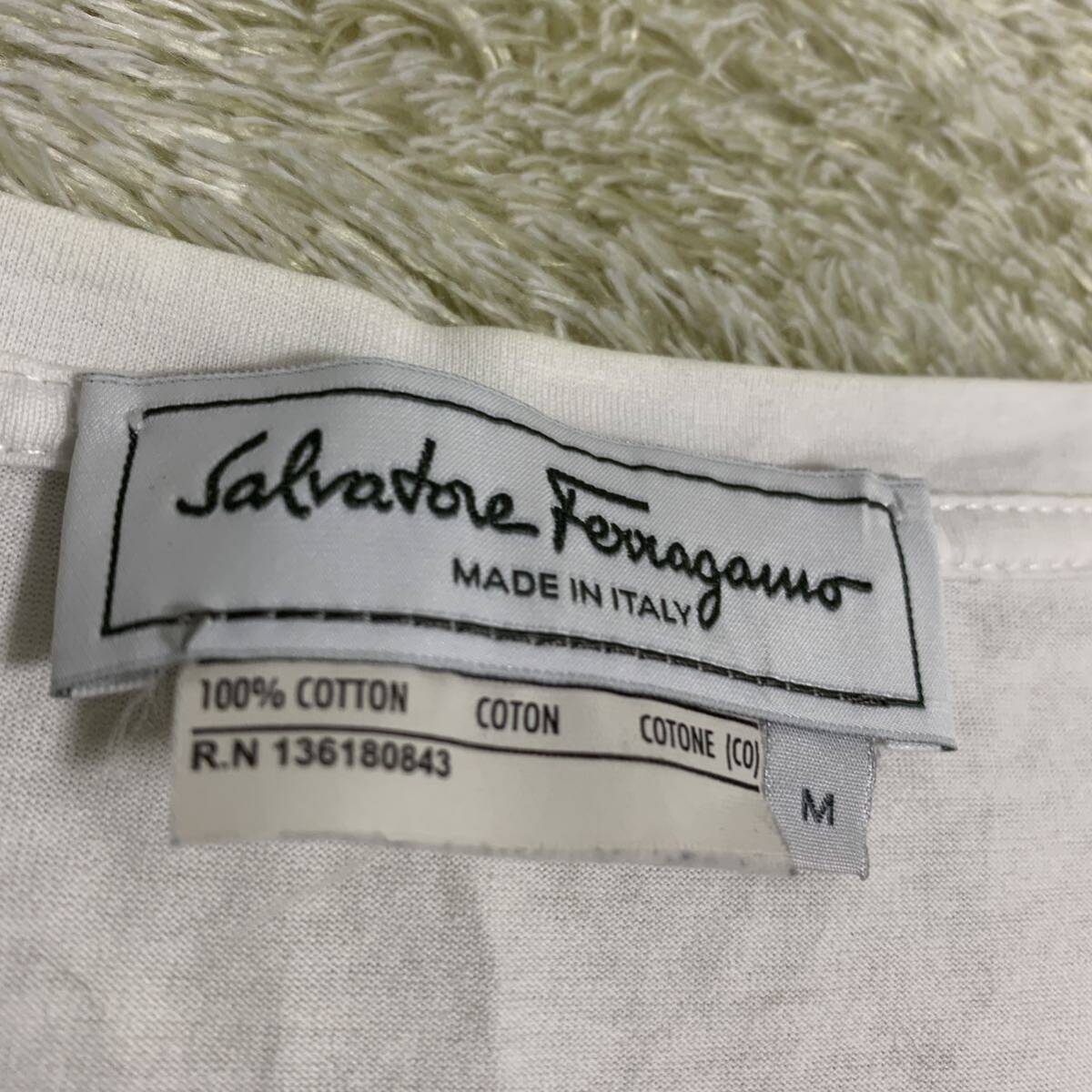 Salvatore Ferragamo 【人気デザイン】サルヴァトーレフェラガモ 半袖 tシャツ カットソー トップス ガンチーニ ロゴ メンズ サイズM_画像6