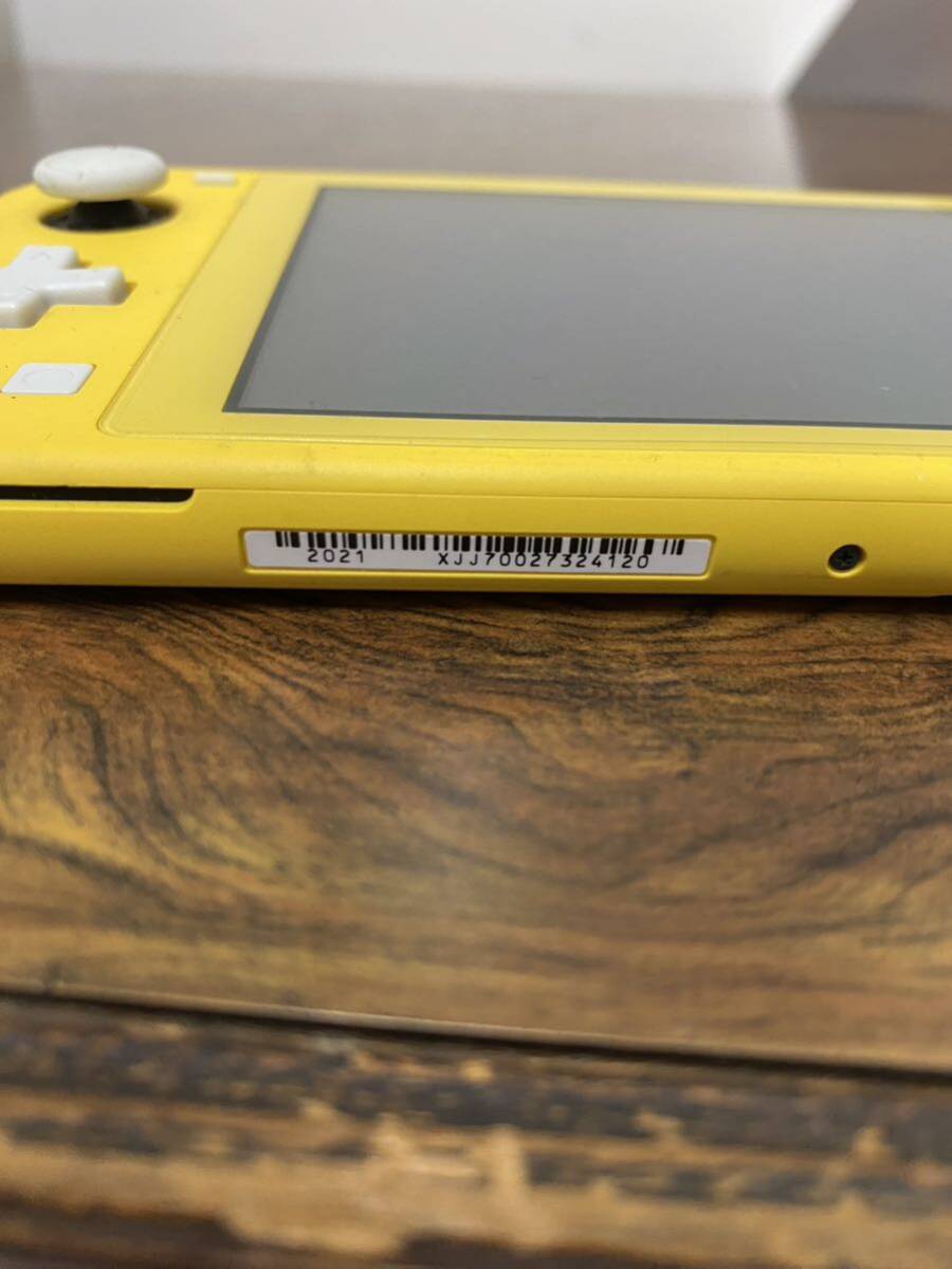 Nintendo 任天堂 ニンテンドー スイッチライト Switch Lite イエロー 通電のみ確認済み　液晶割れ有り　現状品　　HDH-001_画像5