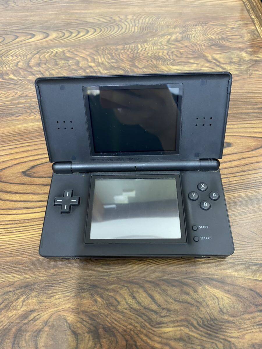 任天堂 Nintendo ニンテンドーDS Lite 充電器 4点まとめ　通電確認済み　一点液晶割れ　現状品_画像3