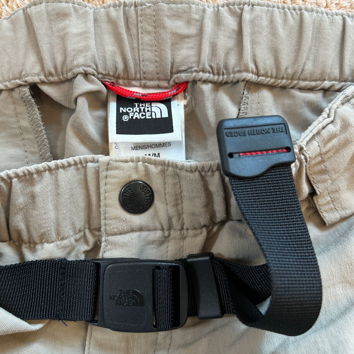 THE NORTH FACE ザ ノースフェイスのナイロンショートパンツハーフパンツ メンズMサイズ ベージュ アウトドア ポケット多数 カーゴショート_画像10