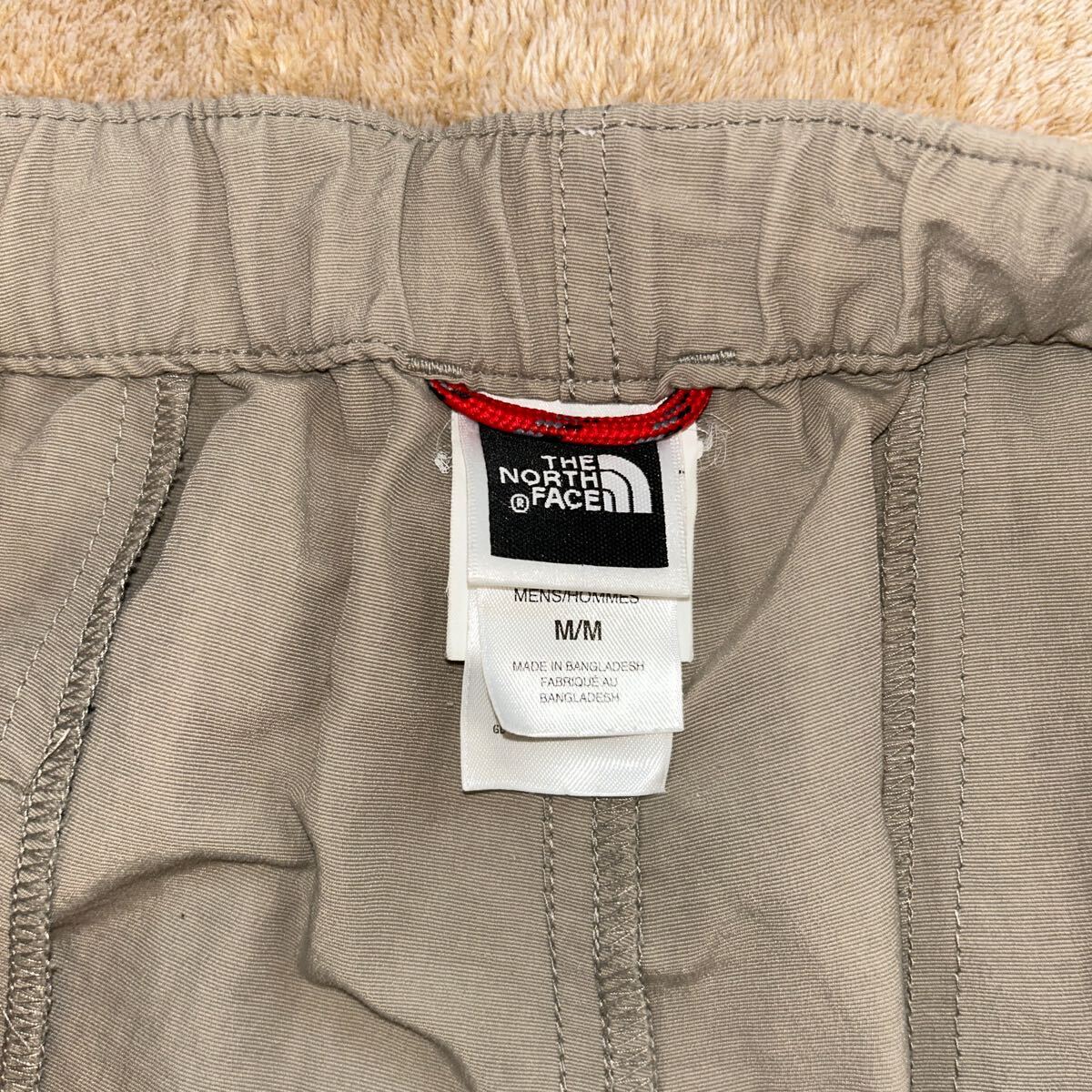 THE NORTH FACE ザ ノースフェイスのナイロンショートパンツハーフパンツ メンズMサイズ ベージュ アウトドア ポケット多数 カーゴショート_画像3