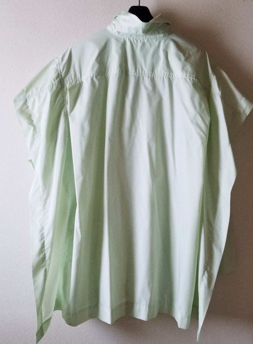 淡いペパーミントグリーン☆デザインも素敵なブラウス☆表記38ですがゆったりサイズ☆羽織にも