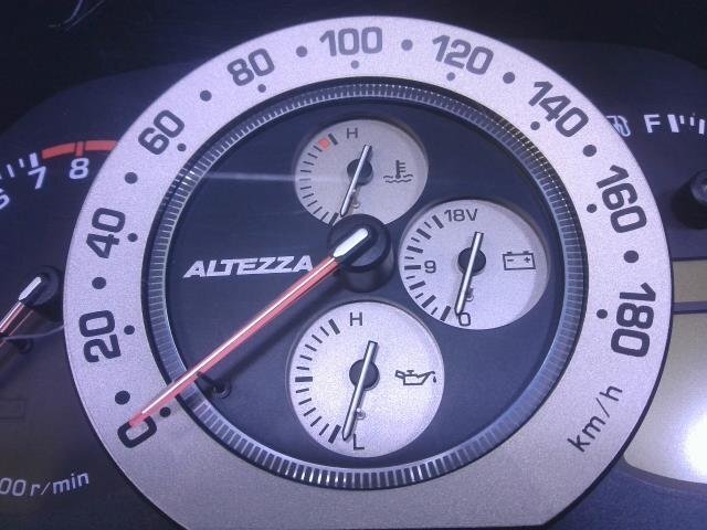アルテッツァ SXE10 純正 スピードメーター AT用 点灯・作動テスト済 83800-53020 769398-210 146940km パッと見キレイの画像2