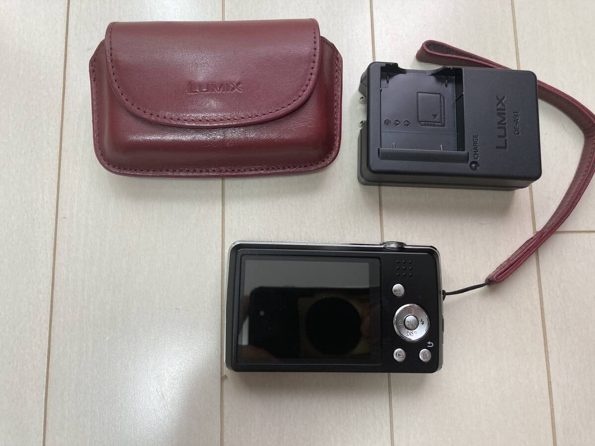 美品パナソニック LUMIX ルミックス DMS-FH6 コンパクトデジタルカメラ ブラック バッテリー 充電器SDカード専用ケース付き_画像6