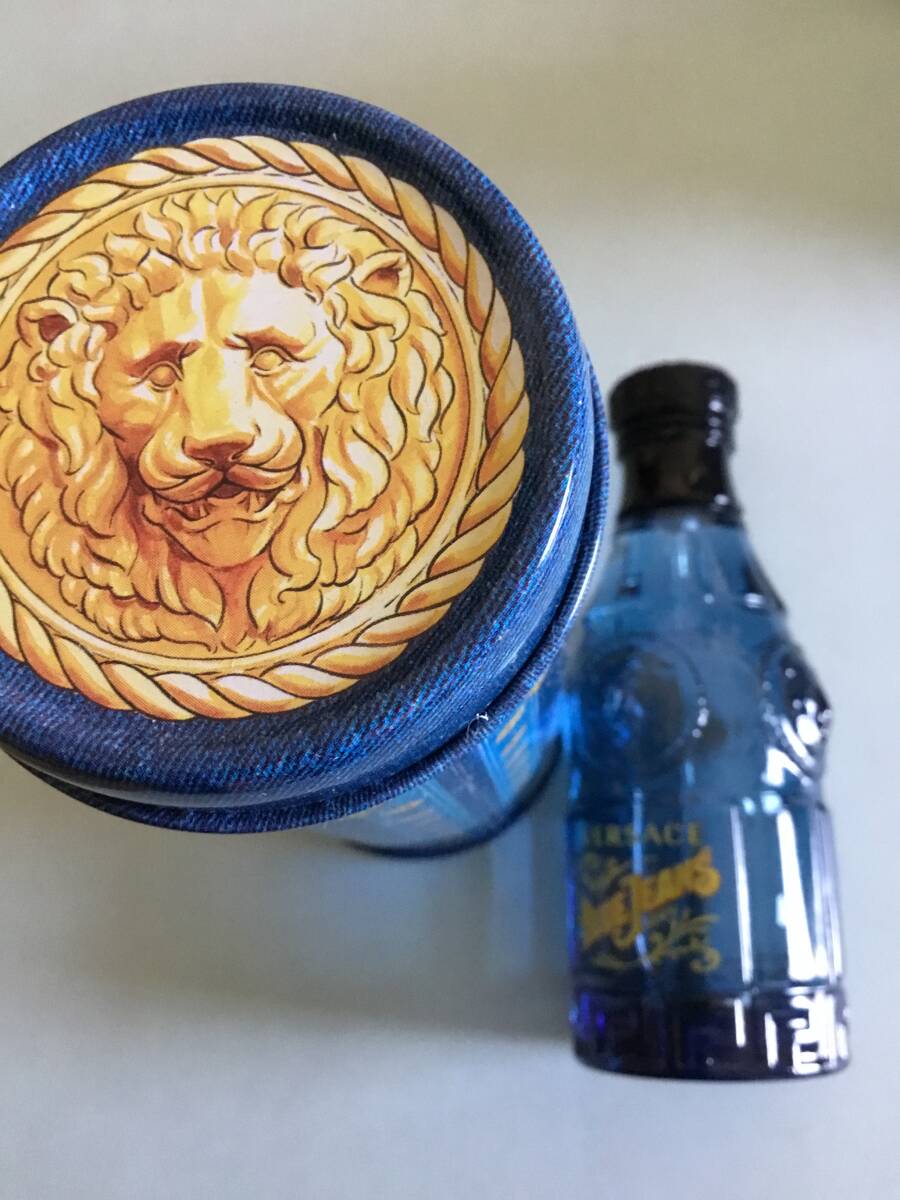  срочная доставка рейс! бесплатная доставка *VERSACE/75ml* Versace VERSACE голубой джинсы EDT SP 75ml* woody & citrus * оттенок зеленого! новый товар не использовался 