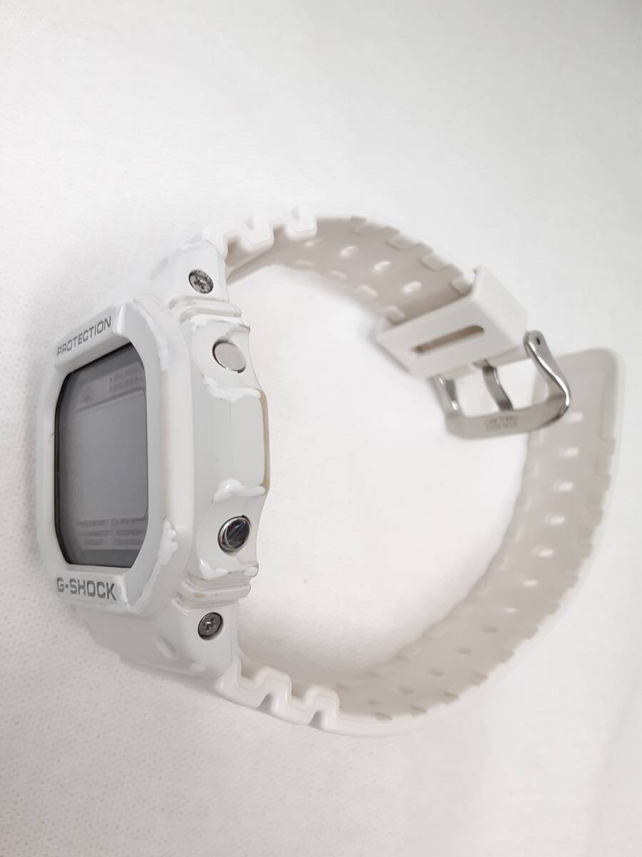 【中古】☆稼働品☆腕時計 カシオ G-SHOCK Gショック 2本セット GW-M5610 ホワイト ブラック まとめ売り 本体のみ【6795・6807】_画像8