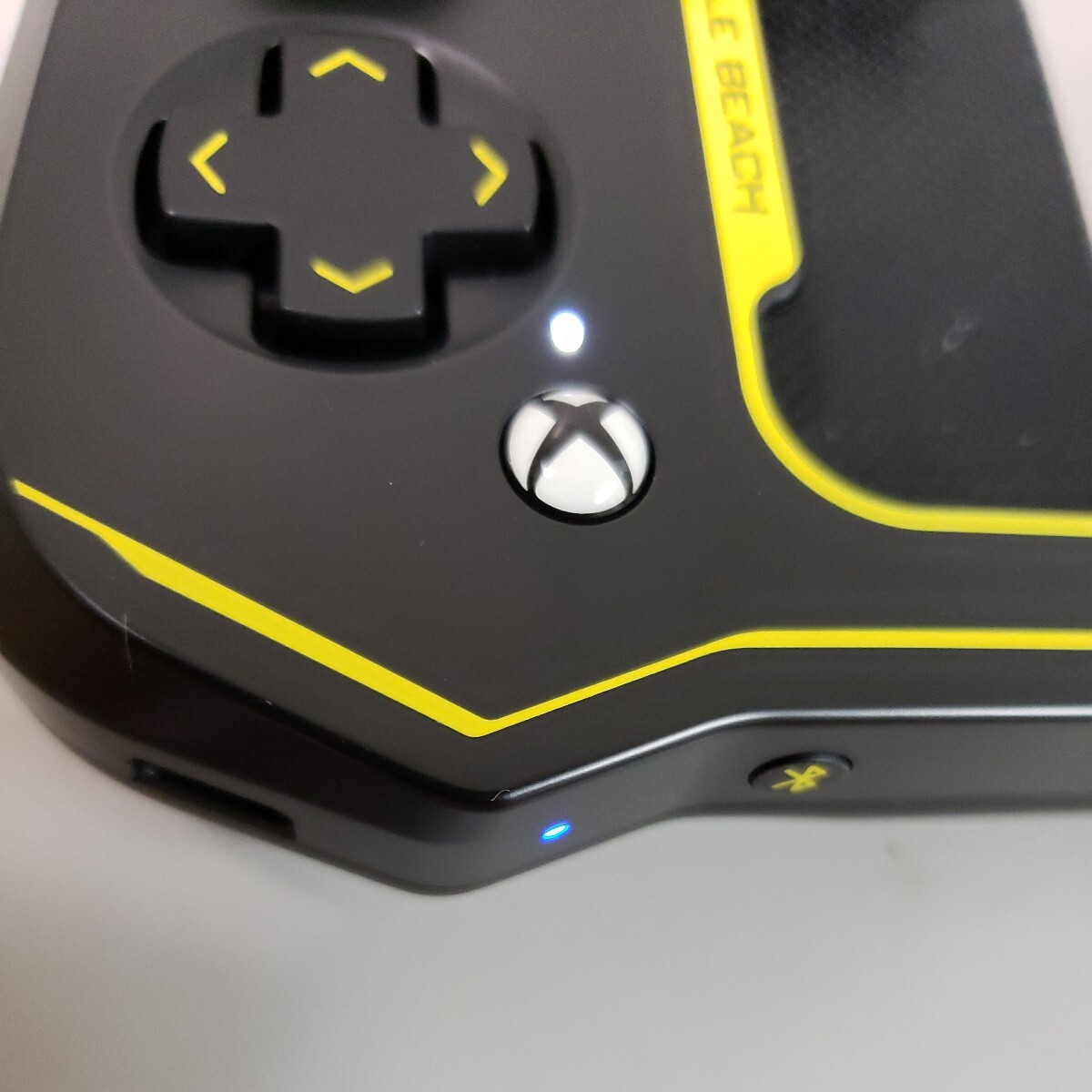 605y0101★タートルビーチ(Turtle Beach) スマホ コントローラー ATOM Bluetooth Xbox Cloud対応 ブラック イエロー_画像5