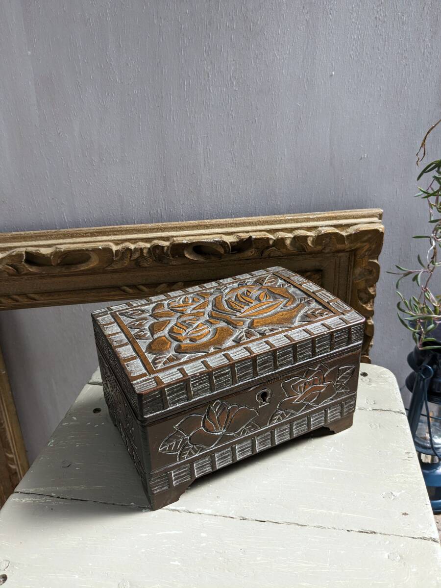 ジュエリーボックス　オルゴール　昭和レトロ　木彫り　ヴィンテージ　バラ　薔薇　エリーゼのために　木製　_画像1